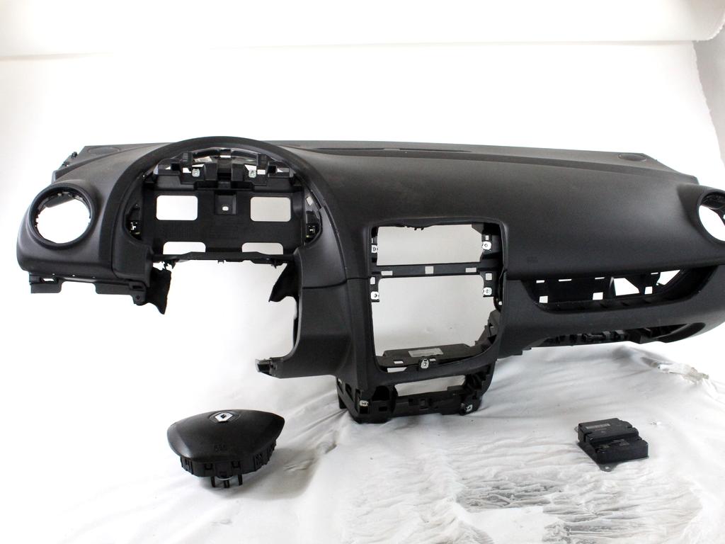 985101389R KIT AIRBAG RENAULT NEW CLIO 1.2 B 54KW 5M 5P (2013) RICAMBIO USATO CON CENTRALINA AIRBAG, AIRBAG VOLANTE GUIDATORE, AIRBAG PASSEGGERO, CRUSCOTTO 985108265R 985250096R