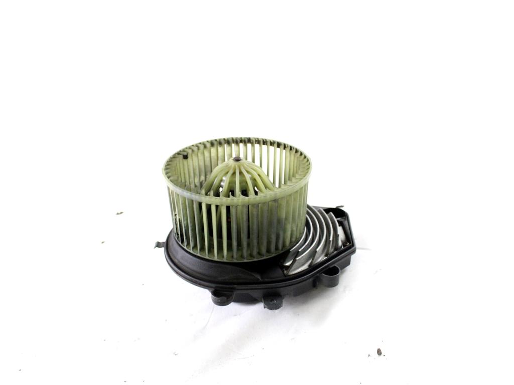 8D1820021 MOTORINO VENTOLA VENTILAZIONE ABITACOLO VOLKSWAGEN PASSAT 1.9 D 96KW 5M 5P (2004) RICAMBIO USATO