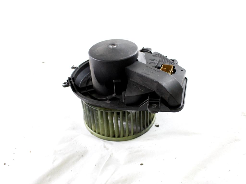 8D1820021 MOTORINO VENTOLA VENTILAZIONE ABITACOLO VOLKSWAGEN PASSAT 1.9 D 96KW 5M 5P (2004) RICAMBIO USATO