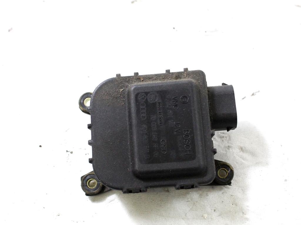 8D1820511B MOTORINO SCATOLA RISCALDAMENTO VOLKSWAGEN PASSAT 1.9 D 96KW 5M 5P (2004) RICAMBIO USATO 0132801149