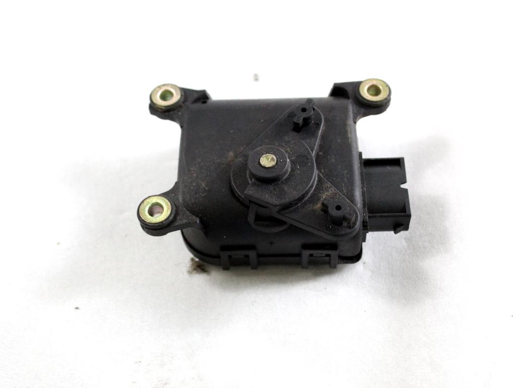 8D1820511B MOTORINO SCATOLA RISCALDAMENTO VOLKSWAGEN PASSAT 1.9 D 96KW 5M 5P (2004) RICAMBIO USATO 0132801149