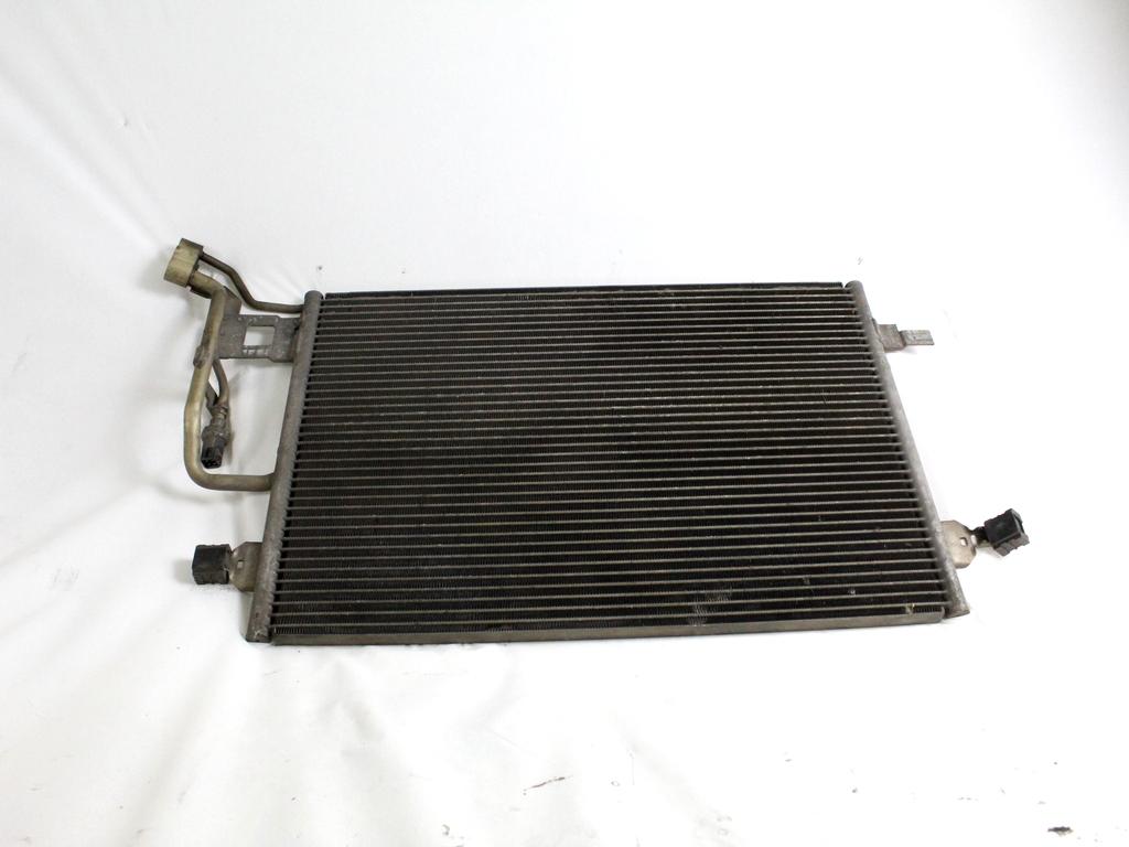 3B0260401A CONDENSATORE RADIATORE CLIMATIZZATORE CLIMA A/C VOLKSWAGEN PASSAT 1.9 D 96KW 5M 5P (2004) RICAMBIO USATO