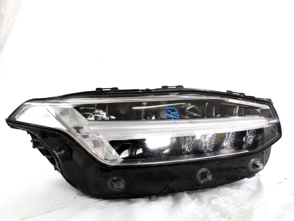 32342487 FARO FANALE ANTERIORE DESTRO FULL LED VOLVO XC90 2.0 I 4X4 173KW AUT 5P (2021) RICAMBIO USATO SUPPORTO DANNEGGIATO