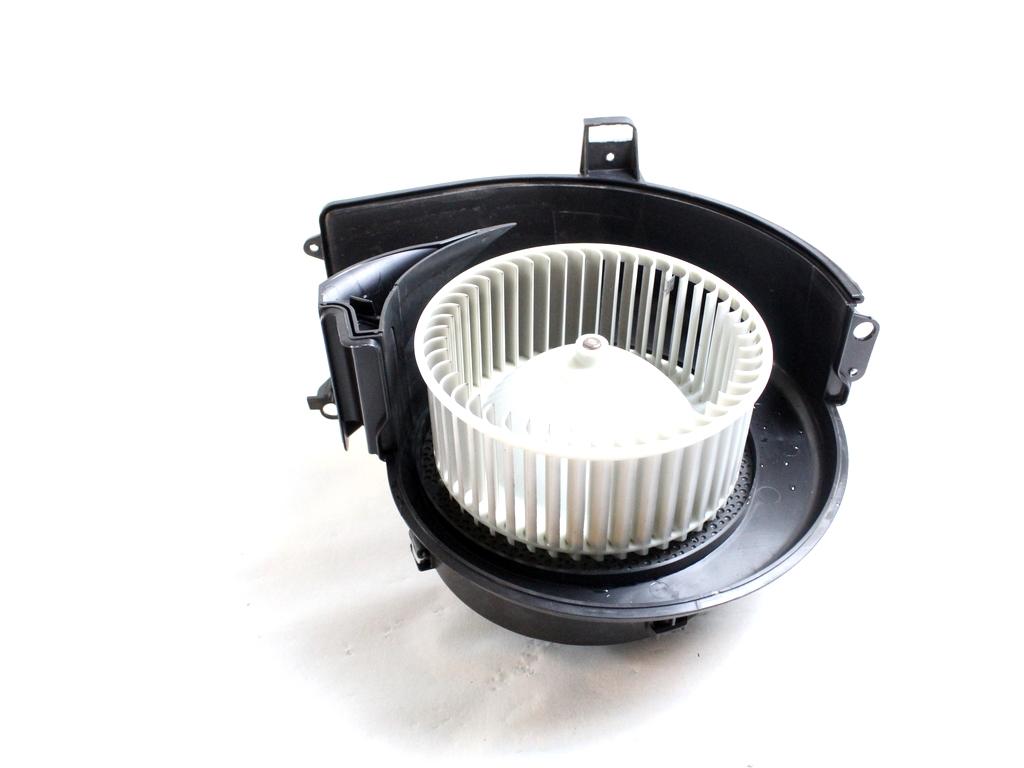 32241017 MOTORINO VENTOLA VENTILAZIONE ABITACOLO VOLVO XC90 2.0 I 4X4 173KW AUT 5P (2021) RICAMBIO USATO