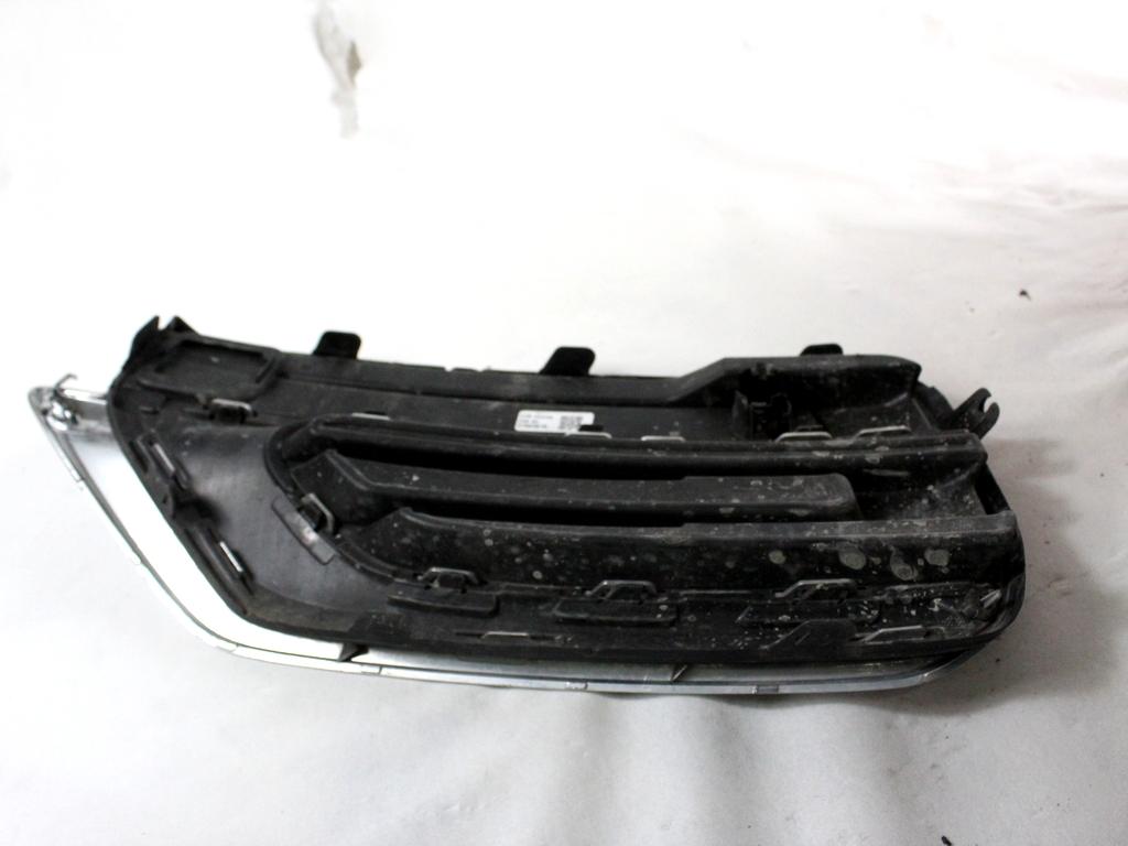 31663515 MASCHERINA GRIGLIA PARAURTI ANTERIORE LATO DESTRO VOLVO XC90 2.0 I 4X4 173KW AUT 5P (2021) RICAMBIO USATO CON PREDISPOSIZIONE SENSORI DI PARCHEGGIO