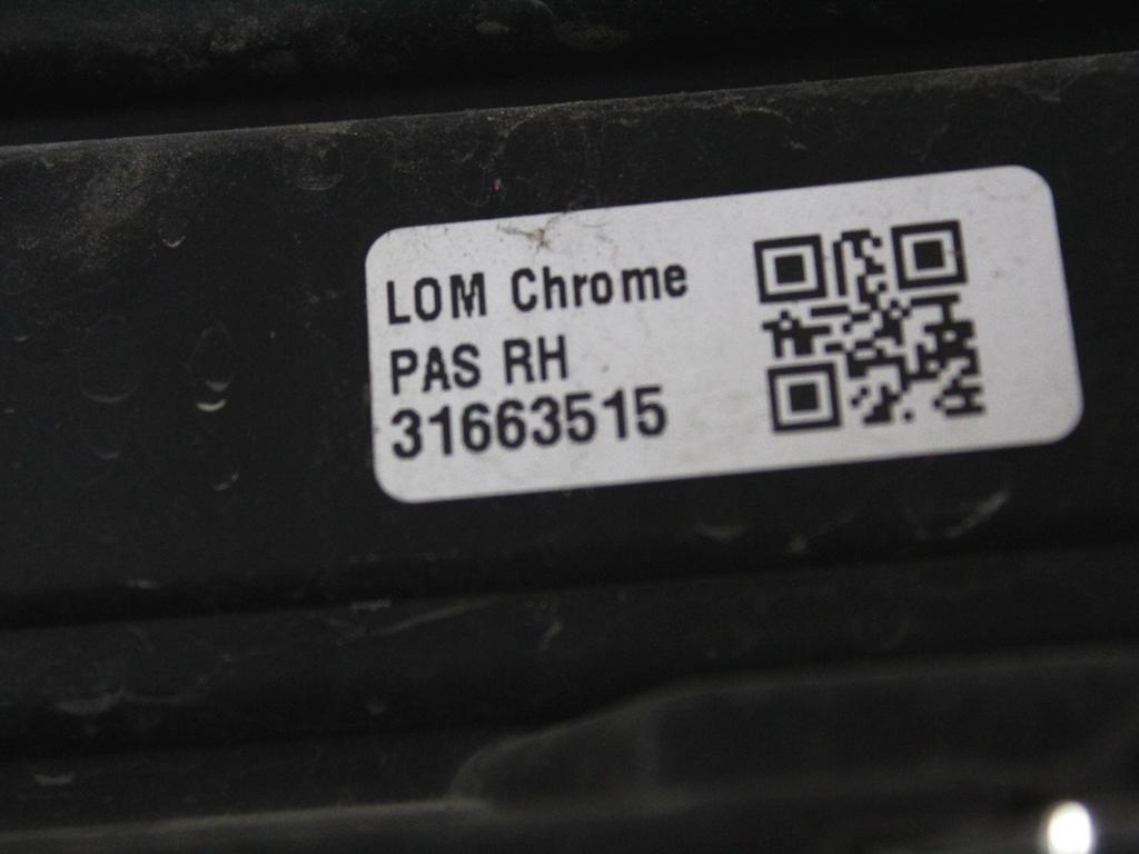 31663515 MASCHERINA GRIGLIA PARAURTI ANTERIORE LATO DESTRO VOLVO XC90 2.0 I 4X4 173KW AUT 5P (2021) RICAMBIO USATO CON PREDISPOSIZIONE SENSORI DI PARCHEGGIO