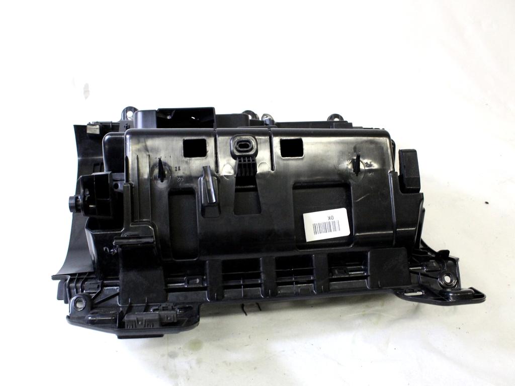 31366835 CASSETTO PORTAOGGETTI CRUSCOTTO LATO DESTRO VOLVO XC90 2.0 I 4X4 173KW AUT 5P (2021) RICAMBIO USATO