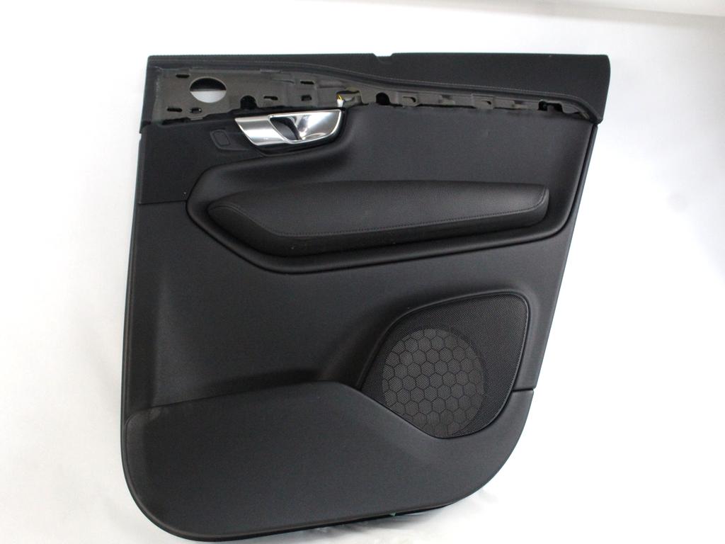 31662795 PANNELLO INTERNO PORTA POSTERIORE DESTRA CON RIVESTIMENTO IN PELLE VOLVO XC90 2.0 I 4X4 173KW AUT 5P (2021) RICAMBIO USATO