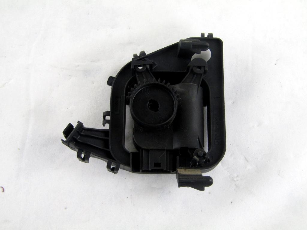 0132801357 MOTORINO SCATOLA RISCALDAMENTO VOLKSWAGEN FOX 1.4 D 51KW 5M 3P (2007) RICAMBIO USATO 6Q0820536B