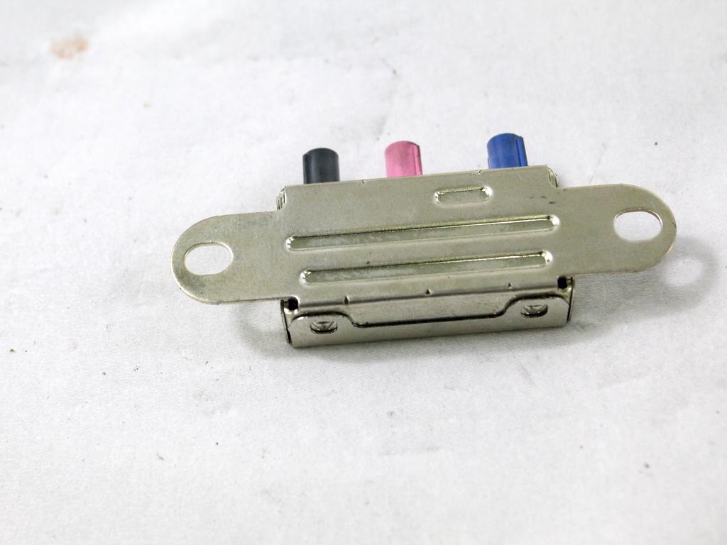 20960972 ANTENNA SPLITTER OPEL ASTRA K SW 1.6 D 81KW 6M 5P (2016) RICAMBIO USATO 