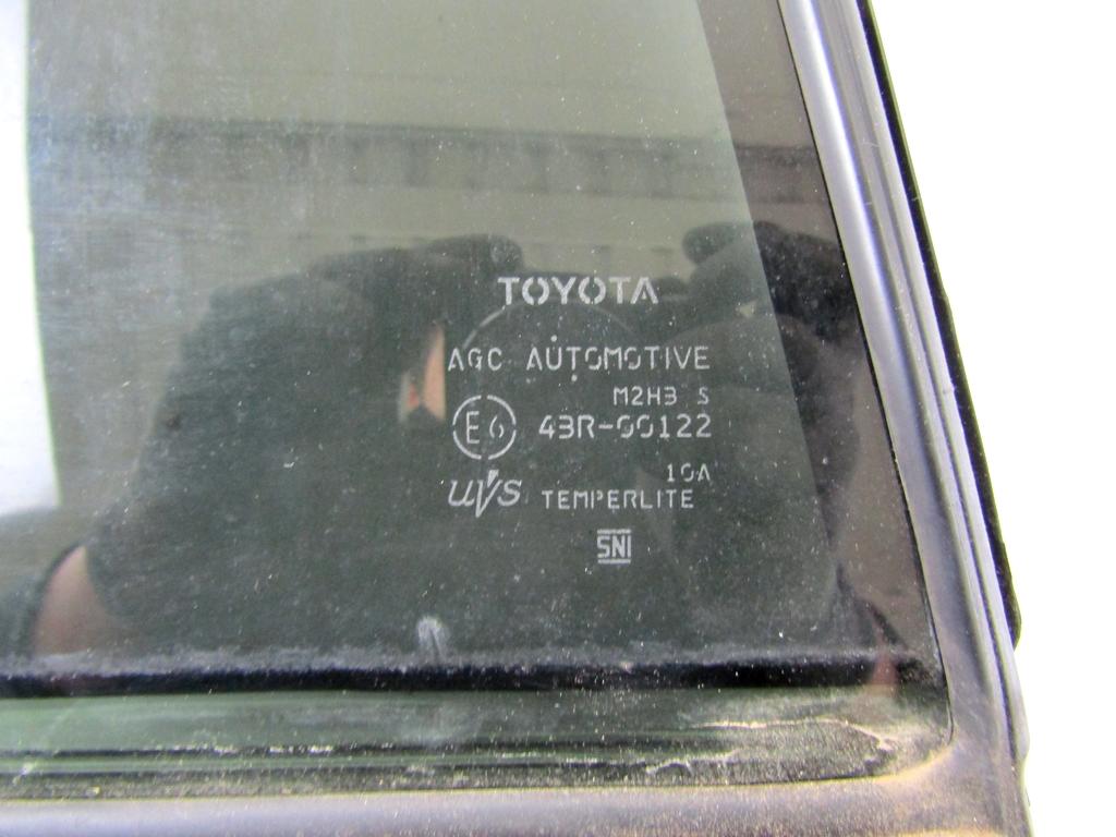 6812442200 VETRO FISSO PORTA POSTERIORE SINISTRA OSCURATO TOYOTA RAV 4 2.5 I 131KW AUT 5P (2022) RICAMBIO USATO