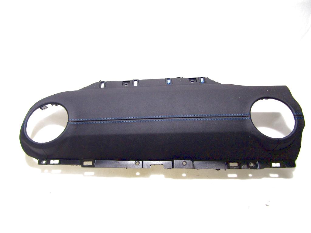 68599295AA RIVESTIMENTO CRUSCOTTO AIRBAG LATO DESTRO CON CUCITURE BLU JEEP WRANGLER 2.2 D 147KW (2022) RICAMBIO NUOVO