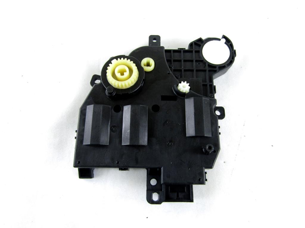 87106-48170 MOTORINO SCATOLA RISCALDAMENTO TOYOTA RAV 4 2.5 I 131KW AUT 5P (2022) RICAMBIO USATO