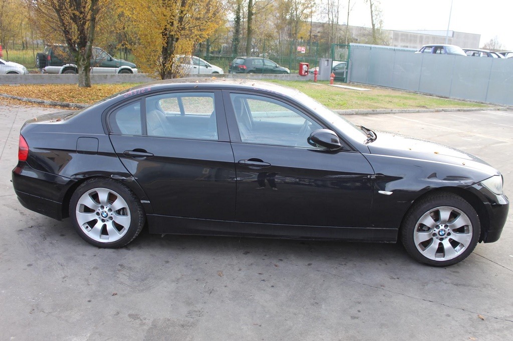 BMW SERIE 3 320D E90 2.0 D 130KW 6M 4P (2008) RICAMBI IN MAGAZZINO