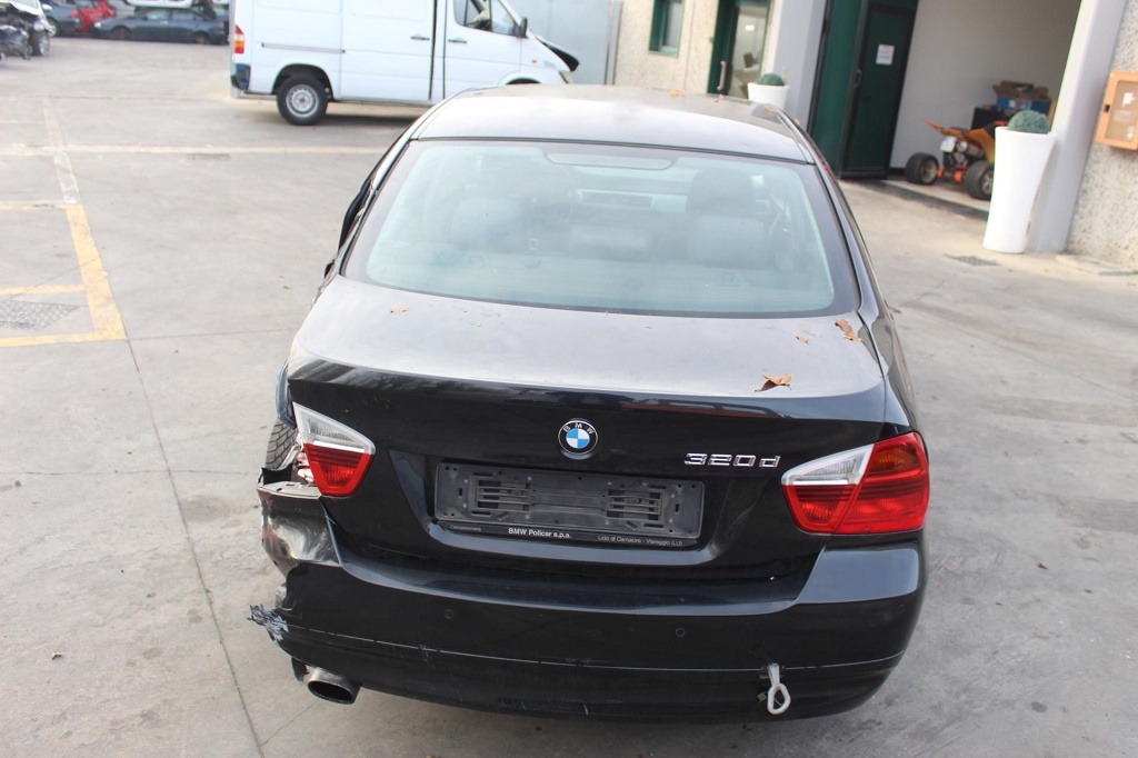 BMW SERIE 3 320D E90 2.0 D 130KW 6M 4P (2008) RICAMBI IN MAGAZZINO