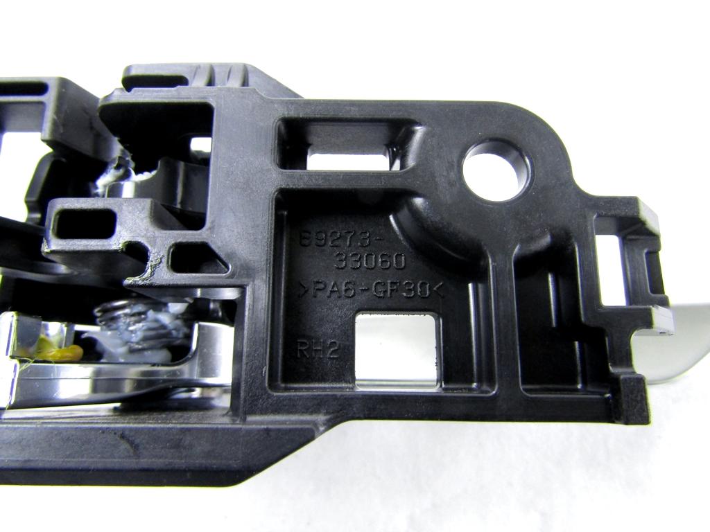 69273-33060 MANIGLIA INTERNA PORTA ANTERIORE DESTRA TOYOTA RAV 4 2.5 I 131KW AUT 5P (2022) RICAMBIO USATO