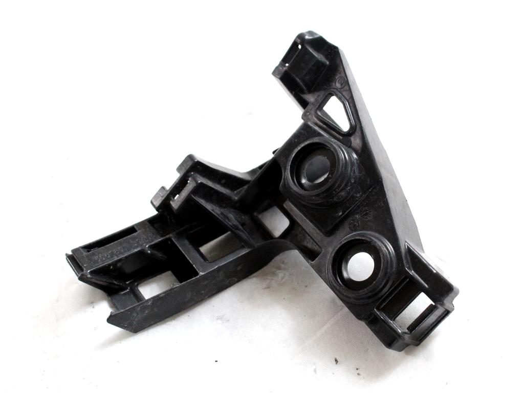 5G6807394A STAFFA SUPPORTO PARAURTI POSTERIORE LATO DESTRO VOLKSWAGEN GOLF 7.5 1.5 B 110KW AUT 5P (2017) RICAMBIO USATO