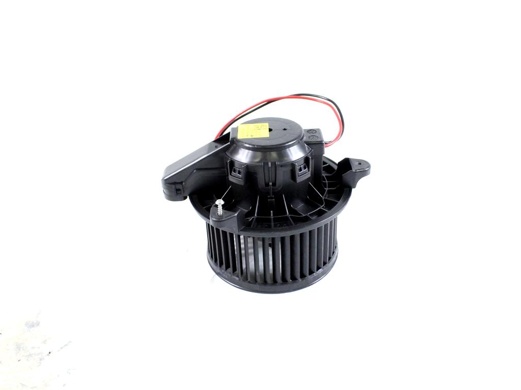 A2478308400 MOTORINO VENTOLA VENTILAZIONE ABITACOLO MERCEDES CLASSE A 180 W177 2.0 D 85KW AUT 5P (2022) RICAMBIO USATO