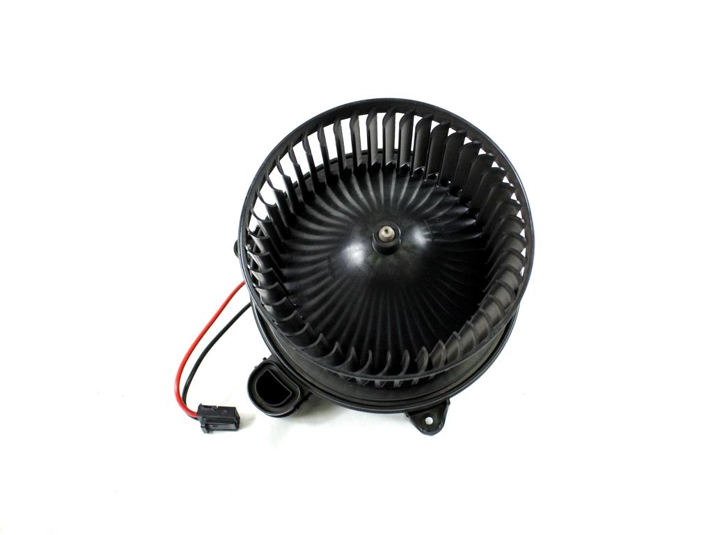 A2478308400 MOTORINO VENTOLA VENTILAZIONE ABITACOLO MERCEDES CLASSE A 180 W177 2.0 D 85KW AUT 5P (2022) RICAMBIO USATO