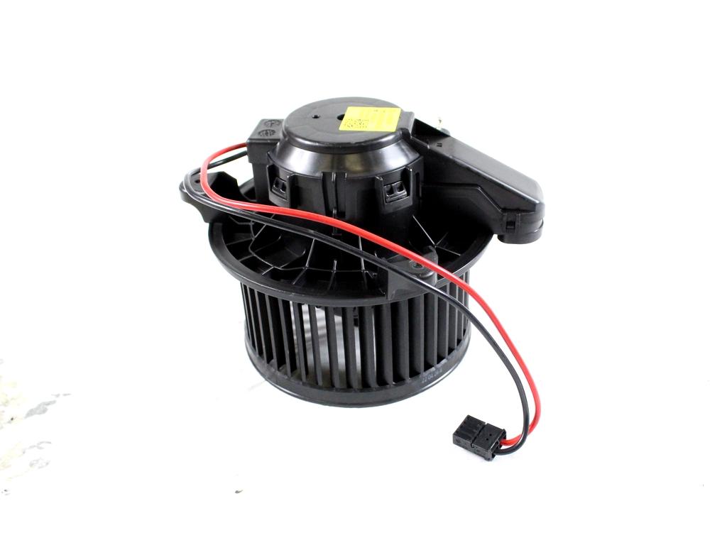 A2478308400 MOTORINO VENTOLA VENTILAZIONE ABITACOLO MERCEDES CLASSE A 180 W177 2.0 D 85KW AUT 5P (2022) RICAMBIO USATO