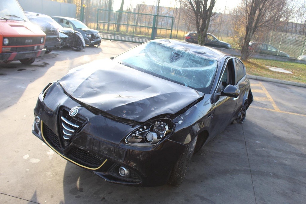 ALFA ROMEO GIULIETTA 1.6 D 77KW 6M 5P (2014) RICAMBI IN MAGAZZINO