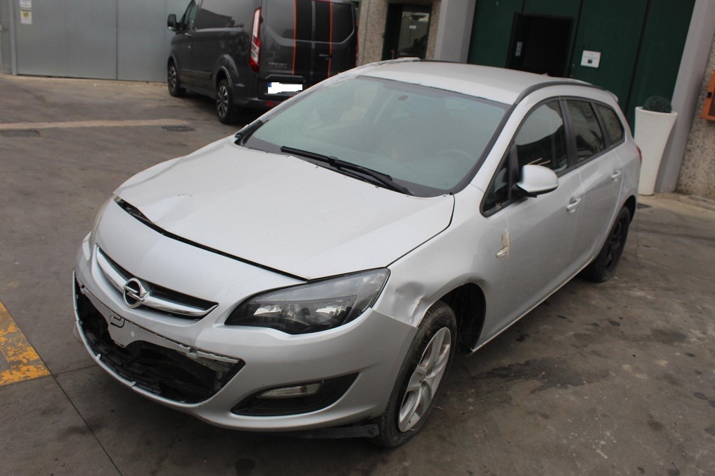 OPEL ASTRA J SW 1.6 D 81KW 6M 5P (2015) RICAMBI IN MAGAZZINO