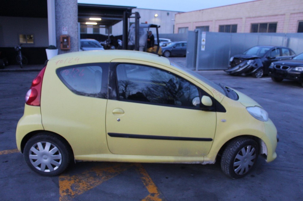 PEUGEOT 107 1.0 B 50KW 5M 3P (2006) RICAMBI IN MAGAZZINO