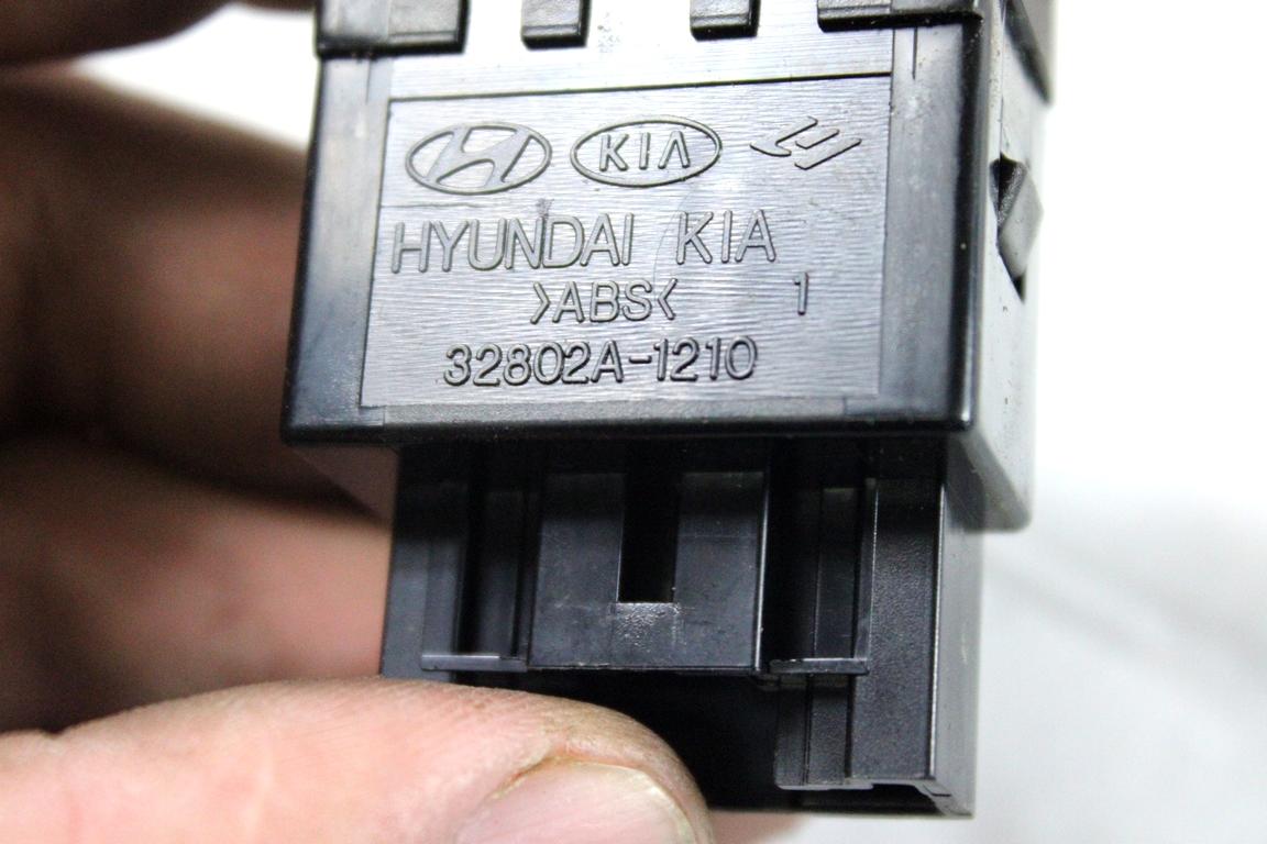 93760-2S0009P COMANDO REGOLAZIONE ALTEZZA LUCI E FARI HYUNDAI IX35 1.7 D 85KW 6M 5P (2012) RICAMBIO USATO