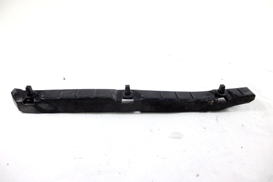 86614-2Y000 SUPPORTO PARAURTI POSTERIORE LATO DESTRO HYUNDAI IX35 1.7 D 85KW 6M 5P (2012) RICAMBIO USATO