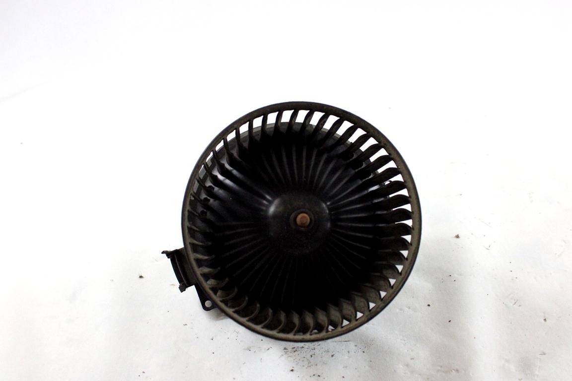 8E2H-18456-AA MOTORINO VENTOLA VENTILAZIONE ABITACOLO FORD FIESTA 1.4 G 71KW 5M 5P (2010) RICAMBIO USATO 0130115551