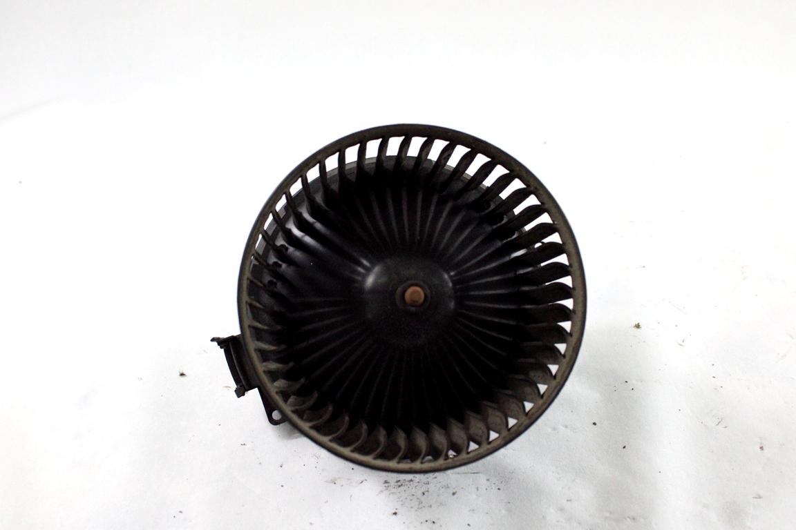 8E2H-18456-AA MOTORINO VENTOLA VENTILAZIONE ABITACOLO FORD FIESTA 1.4 G 71KW 5M 5P (2010) RICAMBIO USATO 0130115551