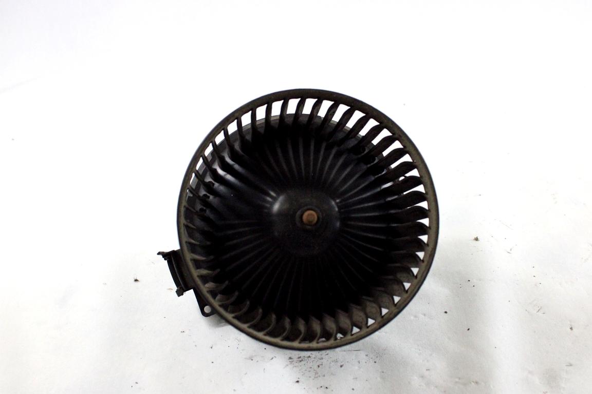 8E2H-18456-AA MOTORINO VENTOLA VENTILAZIONE ABITACOLO FORD FIESTA 1.4 G 71KW 5M 5P (2010) RICAMBIO USATO 0130115551