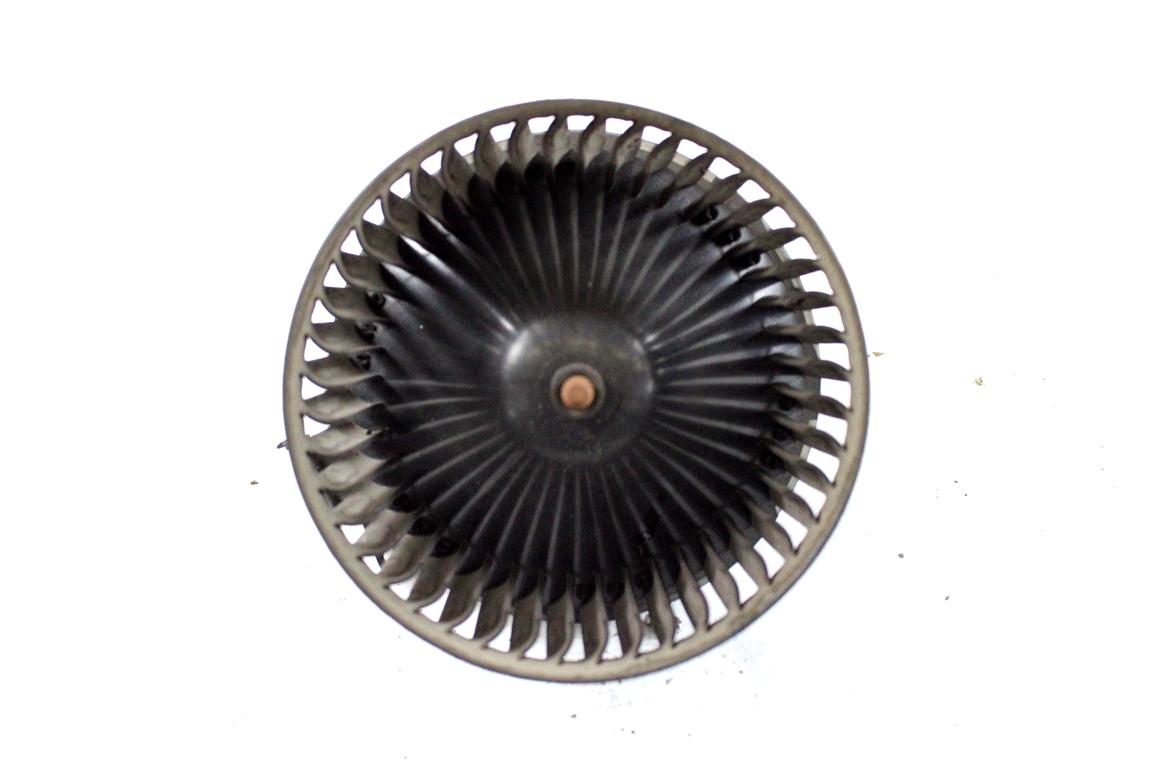 8E2H-18456-AA MOTORINO VENTOLA VENTILAZIONE ABITACOLO FORD FIESTA 1.4 G 71KW 5M 5P (2010) RICAMBIO USATO 0130115551