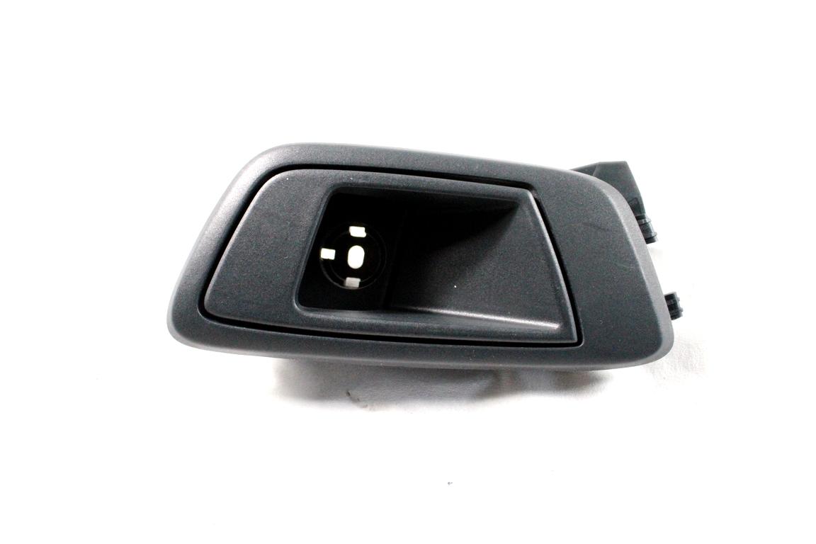 8A61-A22601-CEW MANIGLIA INTERNA PORTA POSTERIORE SINISTRA FORD FIESTA 1.4 G 71KW 5M 5P (2010) RICAMBIO USATO