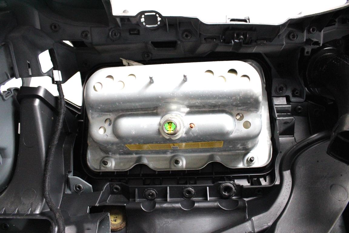 AA6T-14B321-BA KIT AIRBAG FORD FIESTA 1.4 G 71KW 5M 5P (2010) RICAMBIO USATO CON PRETENSIONATORI CINTURE DI SICUREZZA, CENTRALINA AIRBAG, AIRBAG VOLANTE GUIDATORE, AIRBAG PASSEGGERO, AIRBAG GINOCCHIA, CRUSCOTTO 8A61-A045J76-BE 8V51-A044H30-AB