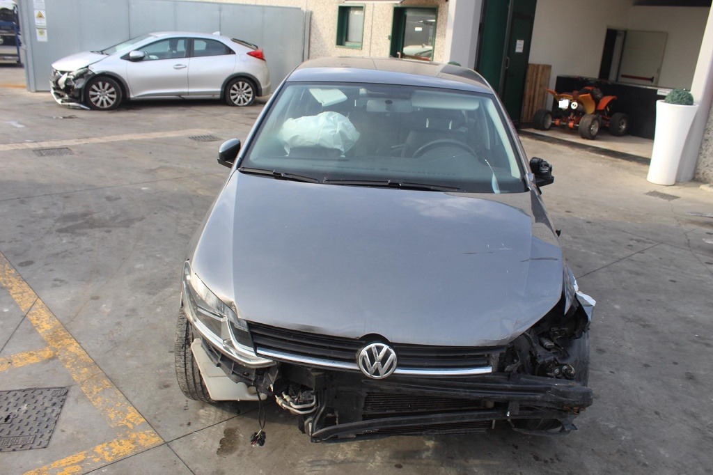 VOLKSWAGEN POLO 1.4 D 55KW 5M 5P (2014) RICAMBI IN MAGAZZINO