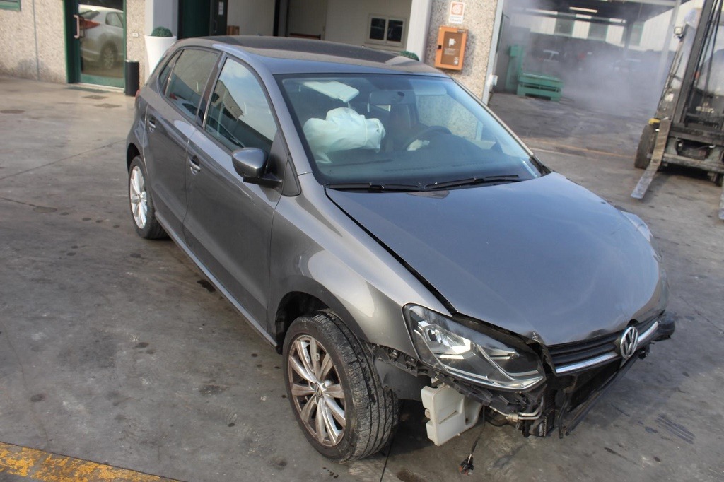 VOLKSWAGEN POLO 1.4 D 55KW 5M 5P (2014) RICAMBI IN MAGAZZINO