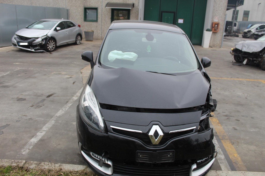 RENAULT MEGANE SCENIC XMOD 1.5 D 81KW 6M 5P (2015) RICAMBI IN MAGAZZINO