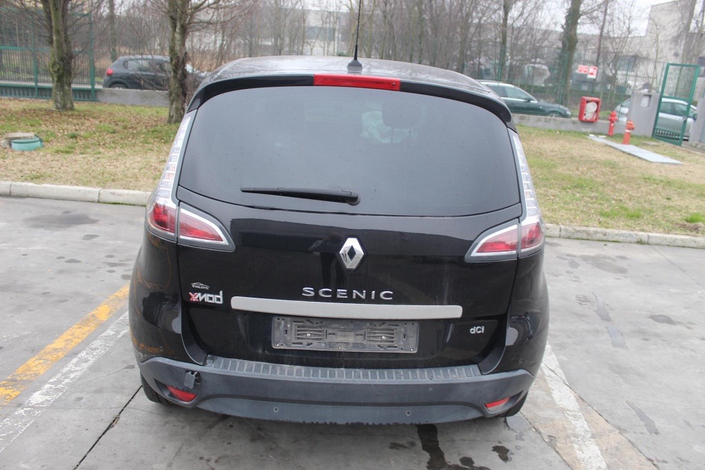 RENAULT MEGANE SCENIC XMOD 1.5 D 81KW 6M 5P (2015) RICAMBI IN MAGAZZINO