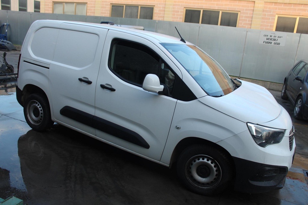 OPEL COMBO E 1.6 D 73KW 5M 2P (2018) RICAMBI IN MAGAZZINO