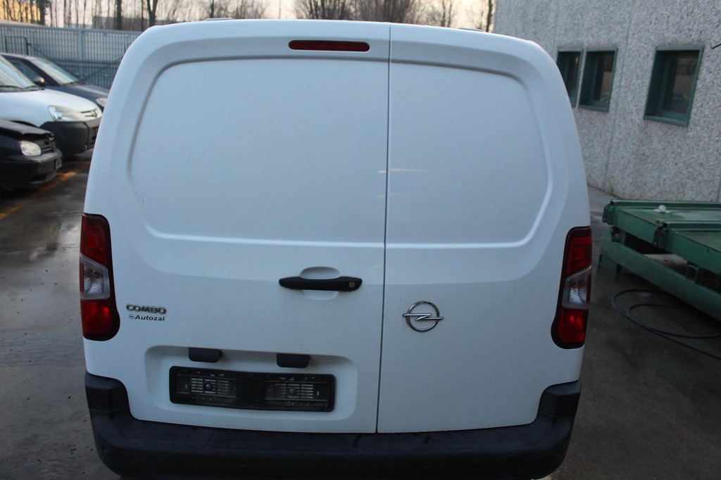 OPEL COMBO E 1.6 D 73KW 5M 2P (2018) RICAMBI IN MAGAZZINO