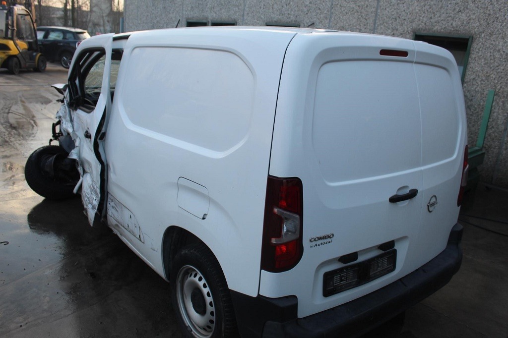 OPEL COMBO E 1.6 D 73KW 5M 2P (2018) RICAMBI IN MAGAZZINO