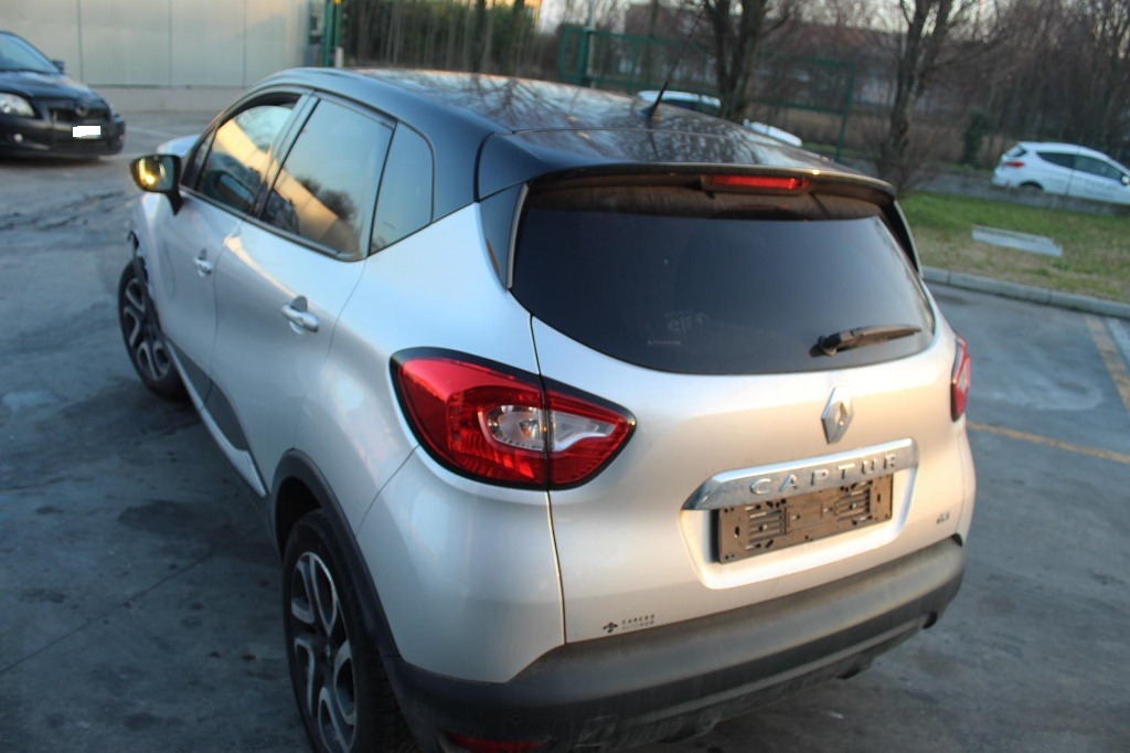 RENAULT CAPTUR 1.5 D 66KW 5M 5P (2016) RICAMBI IN MAGAZZINO