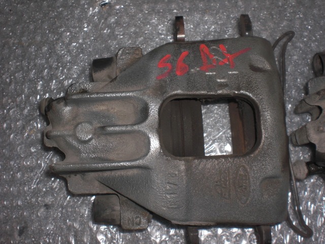 SPREDNJE DESNE ZAVORNE CELJUSTI  OEM N. 1478507 ORIGINAL REZERVNI DEL FORD FOCUS DAW DBW DNW MK1 R BER/SW (2001-2005) DIESEL LETNIK 2004