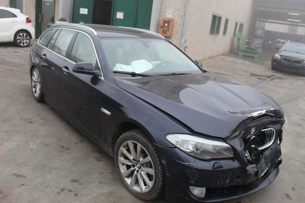 BMW SERIE 5 520D F11 SW 2.0 D 135KW AUT 5P (2013) RICAMBI IN MAGAZZINO