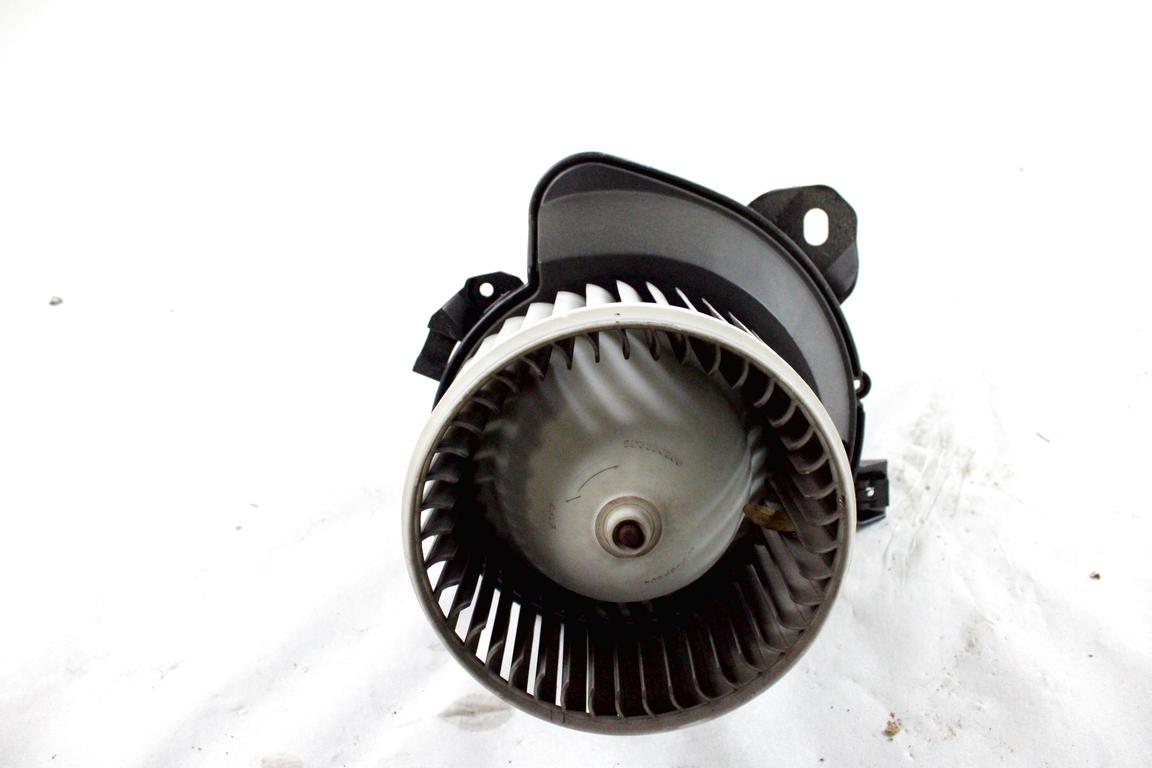 77364956 MOTORINO VENTOLA VENTILAZIONE ABITACOLO FIAT PUNTO EVO 1.4 M 57KW 5M 5P (2011) RICAMBIO USATO