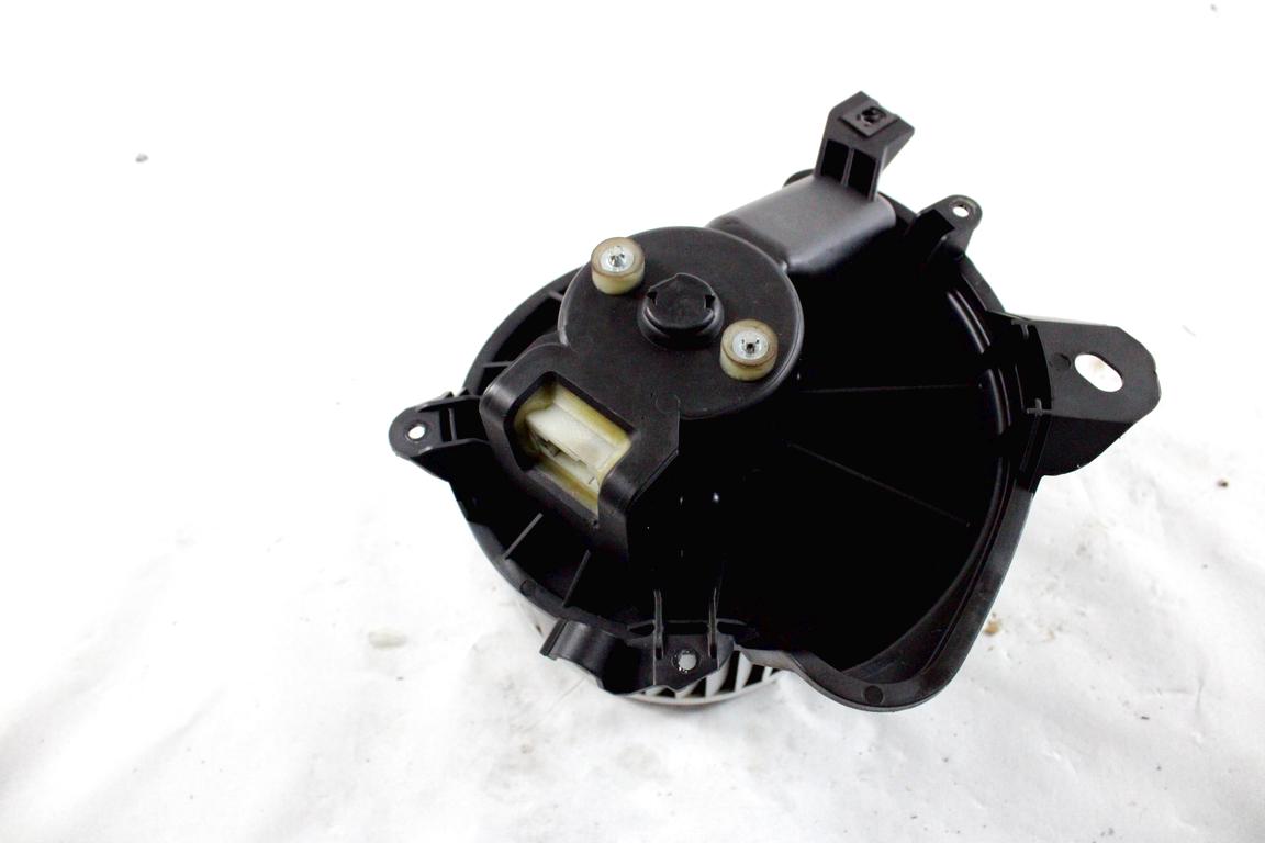 77364956 MOTORINO VENTOLA VENTILAZIONE ABITACOLO FIAT PUNTO EVO 1.4 M 57KW 5M 5P (2011) RICAMBIO USATO