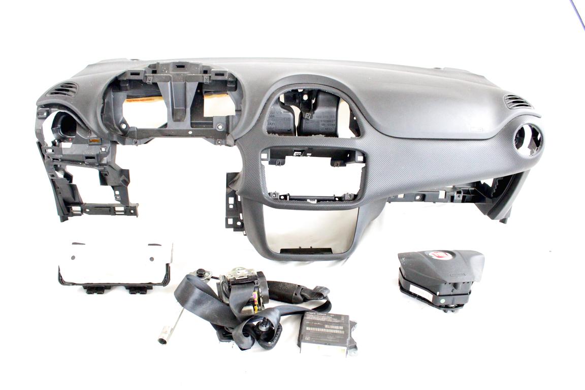 51897787 KIT AIRBAG FIAT PUNTO EVO 1.4 M 57KW 5M 5P (2011) RICAMBIO USATO CON CENTRALINA AIRBAG, PRETENSIONATORI CINTURE DI SICUREZZA, AIRBAG PASSEGGERO, AIRBAG VOLANTE 7355162010 51851226