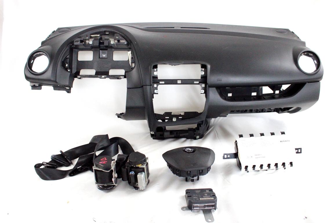 985101389R KIT AIRBAG RENAULT CLIO 1.2 G 54KW 5M 5P (2015) RICAMBIO USATO CON PRETENSIONATORI CINTURE DI SICUREZZA, CENTRALINA AIRBAG, AIRBAG VOLANTE GUIDATORE, AIRBAG PASSEGGERO, CRUSCOTTO 985108265R 985250096R