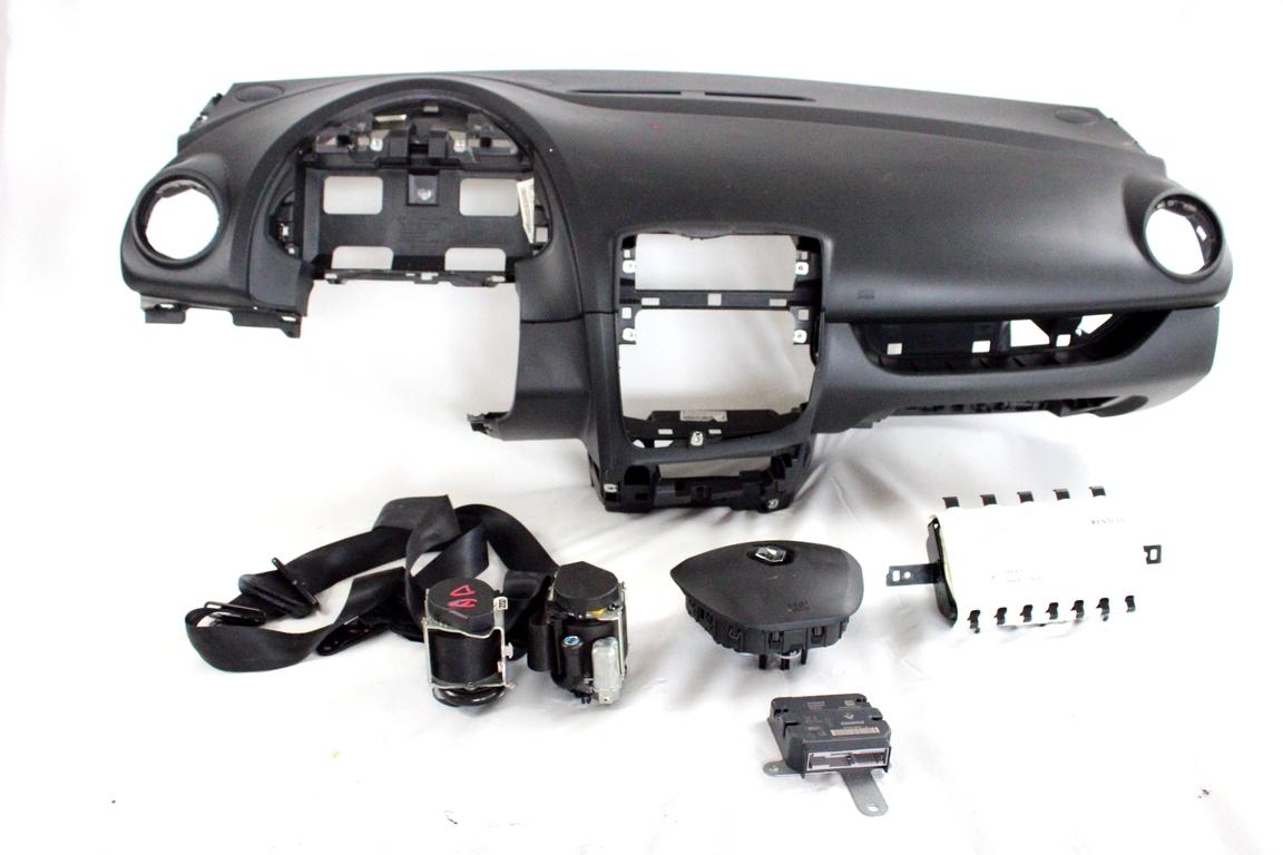 985101389R KIT AIRBAG RENAULT CLIO 1.2 G 54KW 5M 5P (2015) RICAMBIO USATO CON PRETENSIONATORI CINTURE DI SICUREZZA, CENTRALINA AIRBAG, AIRBAG VOLANTE GUIDATORE, AIRBAG PASSEGGERO, CRUSCOTTO 985108265R 985250096R